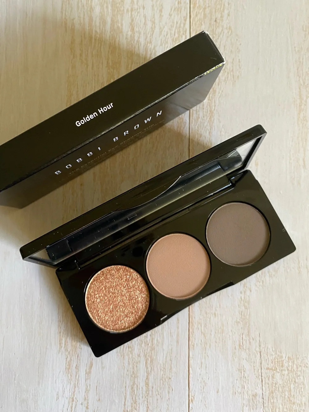 Golden Hour ~ Bobbi Brown The Essential Eye Shadow Trio Palette, Full Size